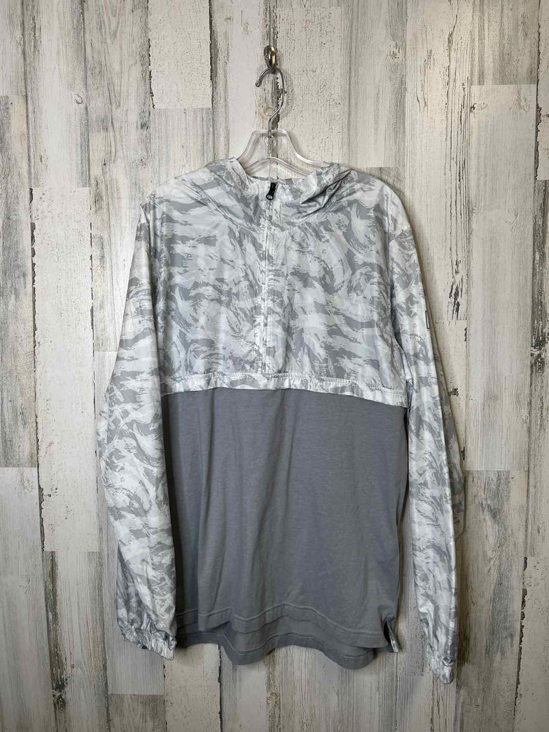 Size XL Under Armour Hoodie