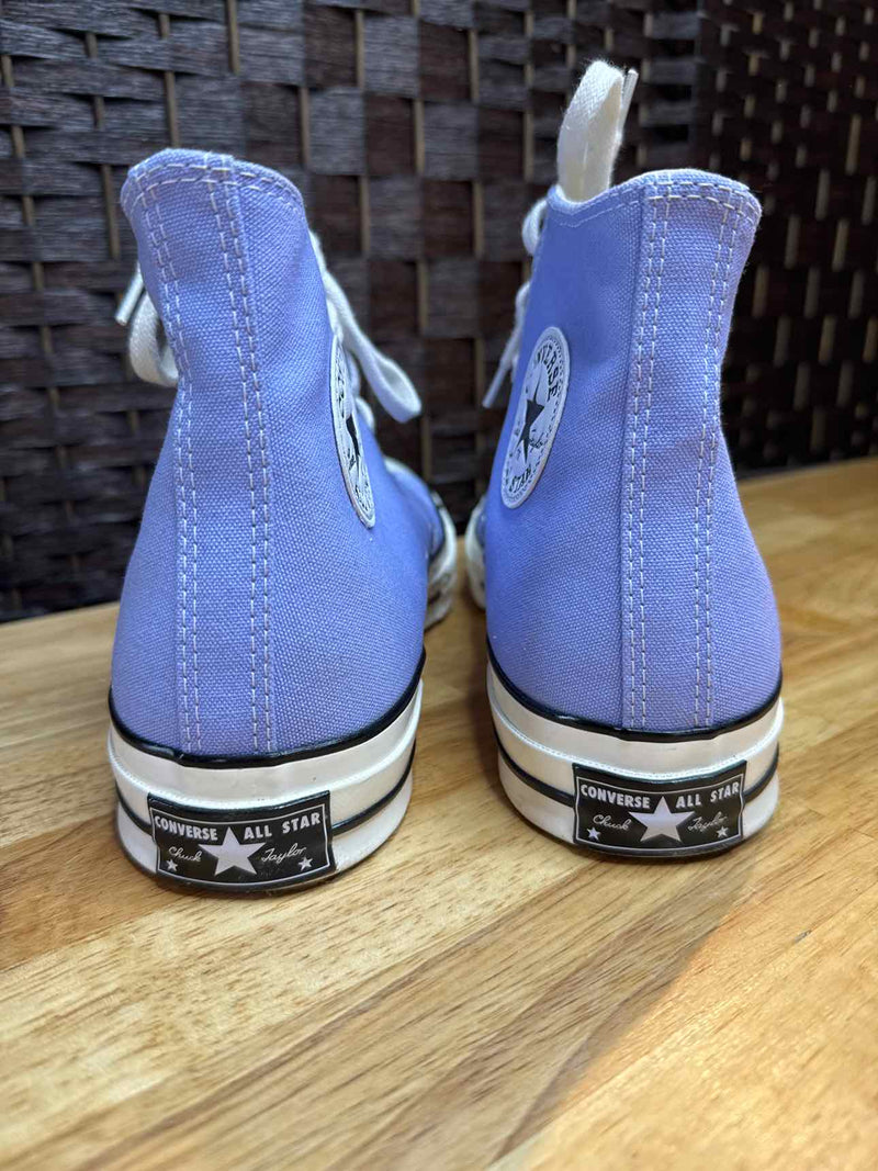 10 Converse Sneakers