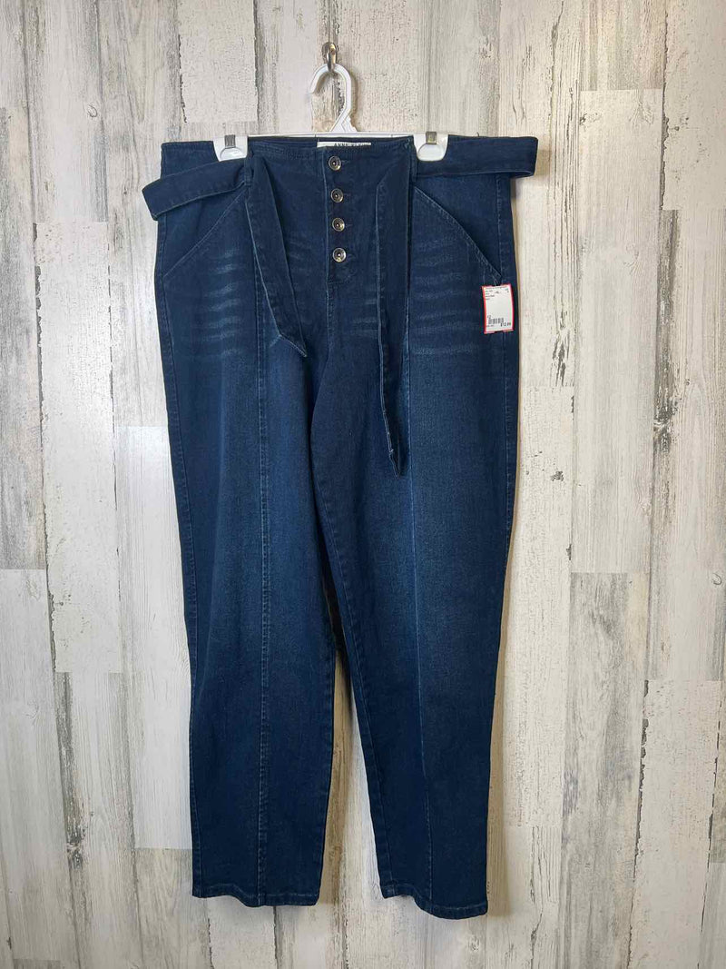 Size 12 Anne Klein Jeans