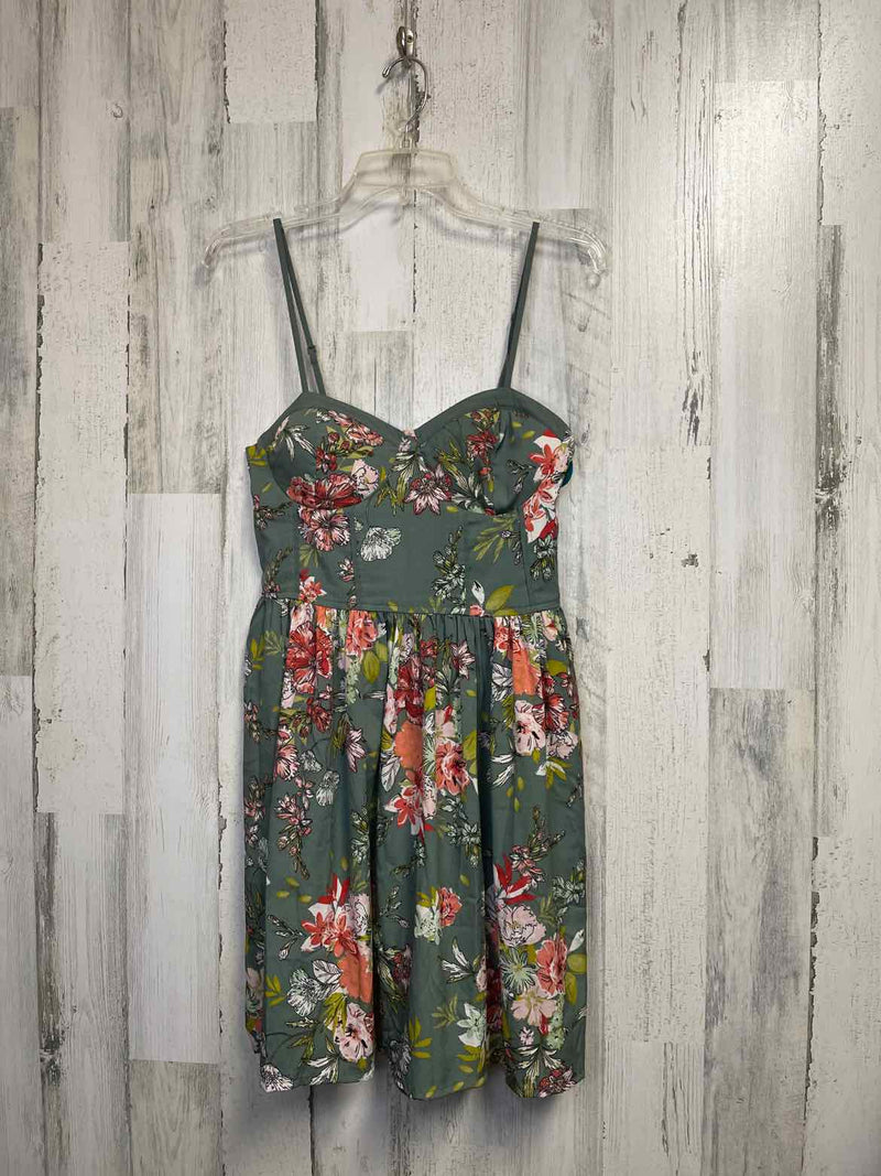 Size M Boutique Dress