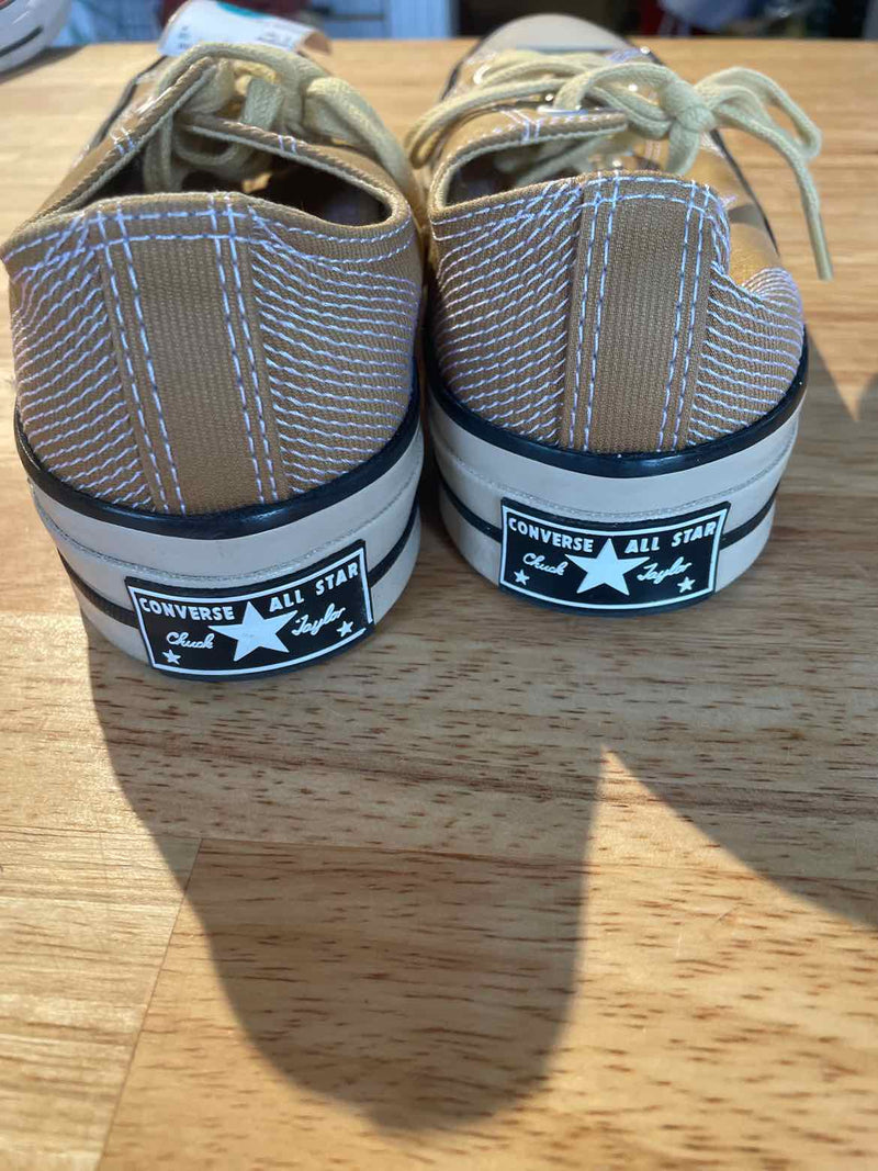 7.5 Converse Sneakers