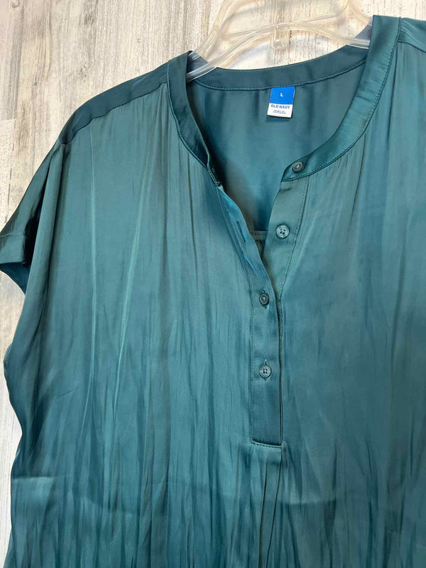 Old Navy Size L Shirt