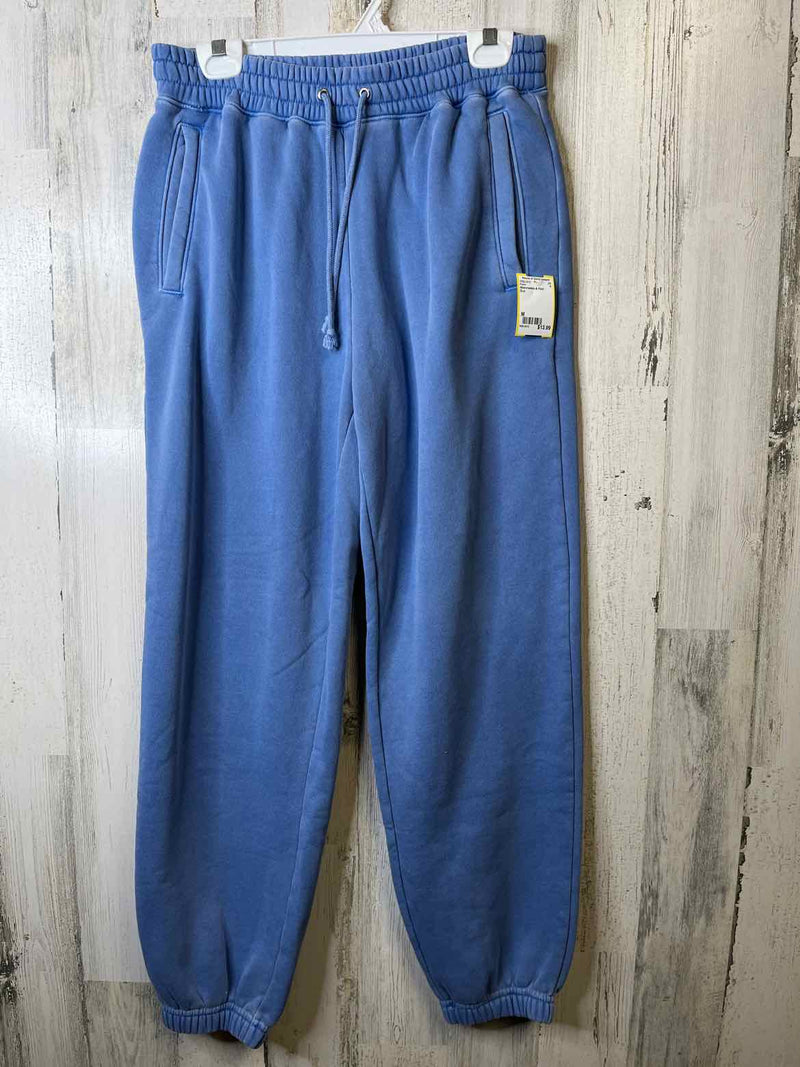 Size M Abercrombie & Fitch Pants