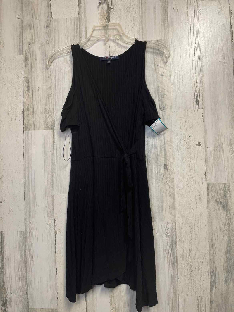 Size M One Clothing Dress