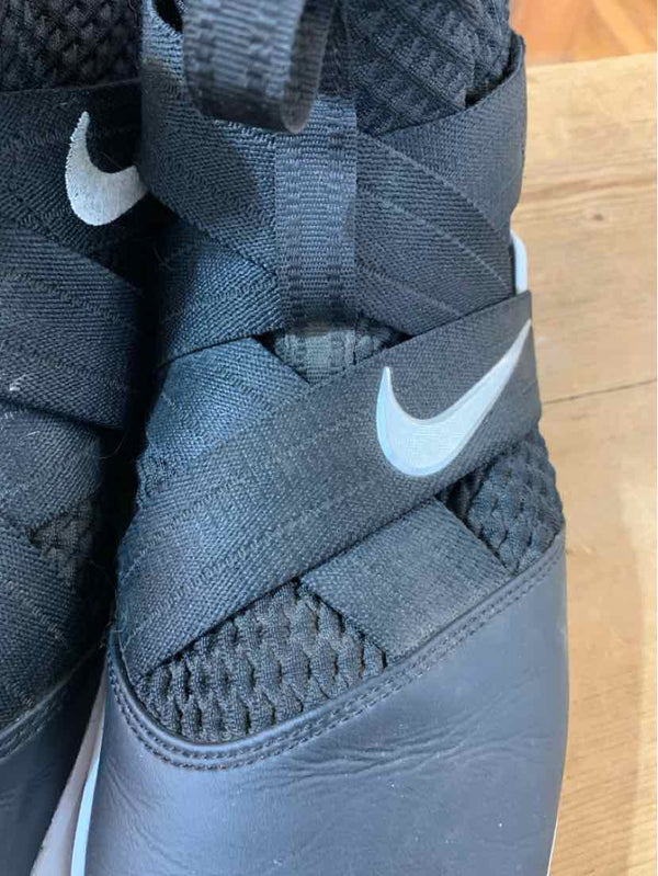 11 Nike Sneakers