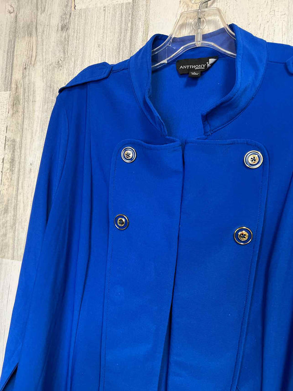 Boutique Size L Shirt