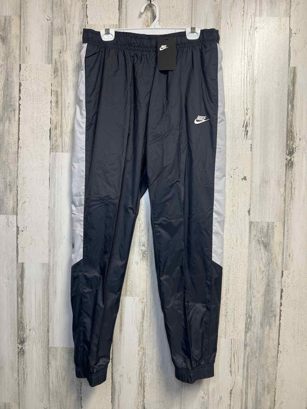 Size L Nike Pants