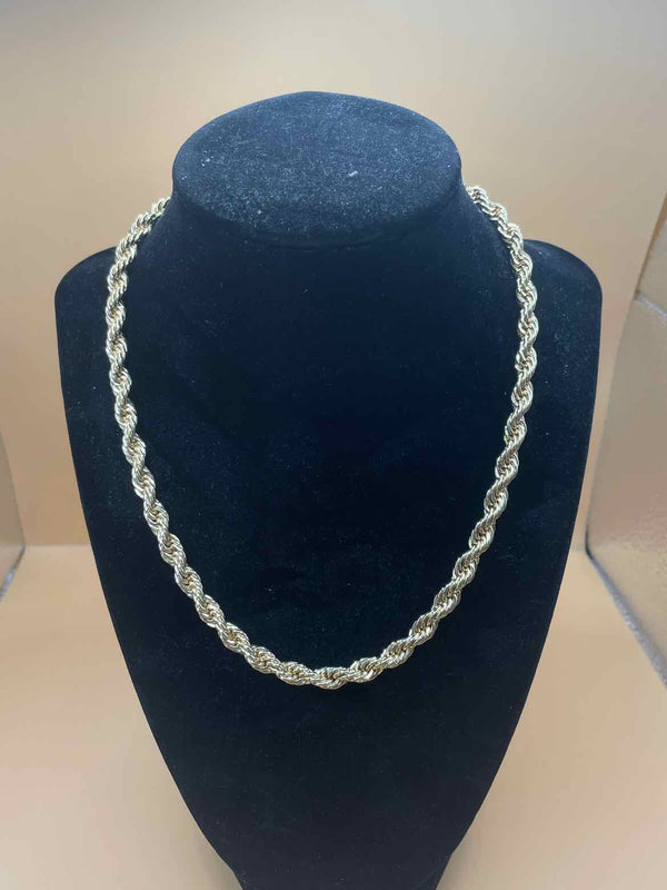 Loft Necklace