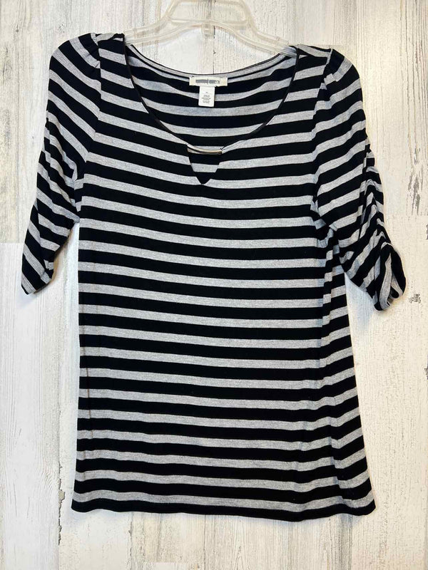 White House Black Market Size M Shirt