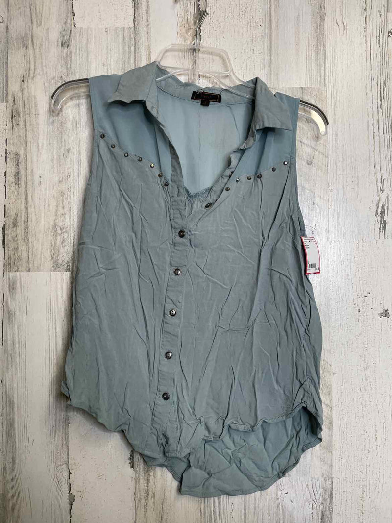 Boutique Size L Shirt