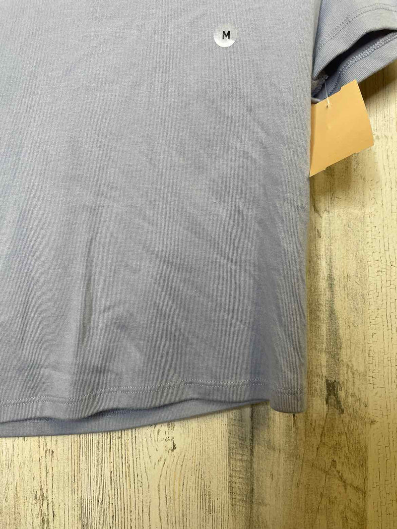 American Eagle Size M Shirt