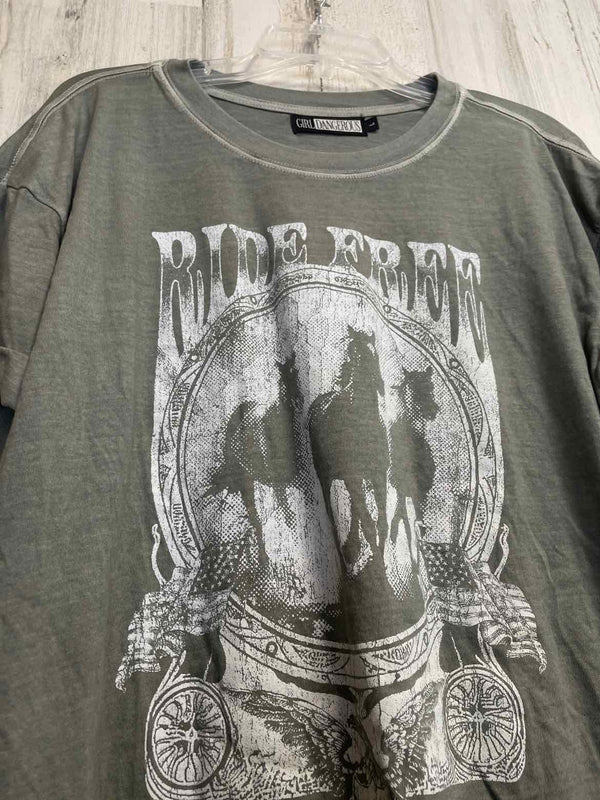 Girl Dangerous Size L Shirt