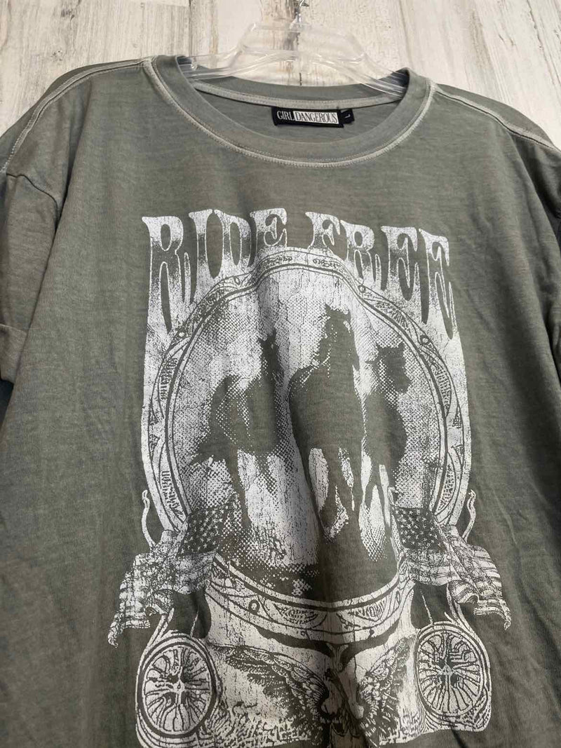 Girl Dangerous Size L Shirt