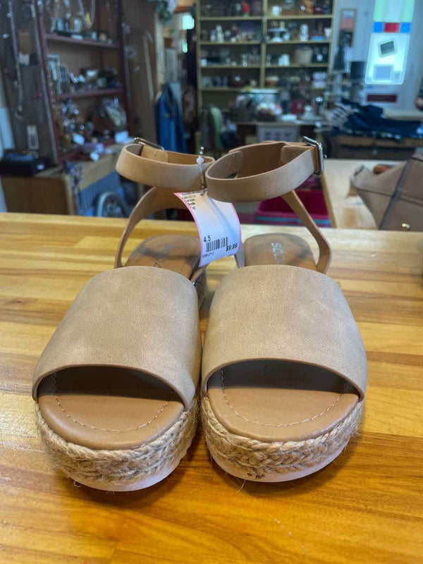 Shoe Size 4.5 Soda Sandals