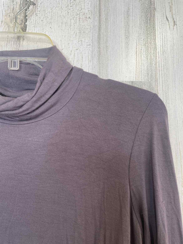 Tahari Size M Shirt