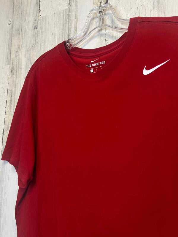 Size L Nike Shirt