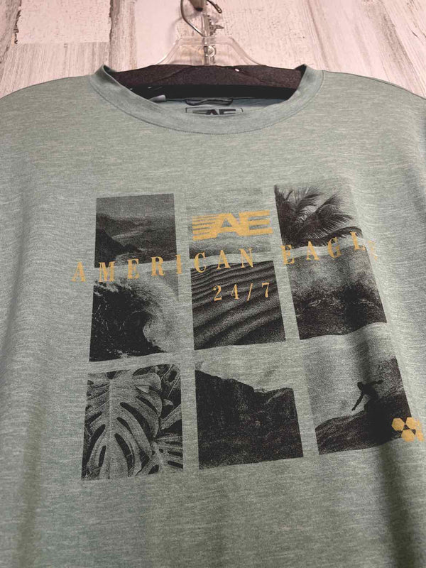 Size M American Eagle Shirt