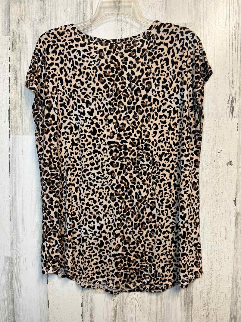 Maurices Size L Shirt