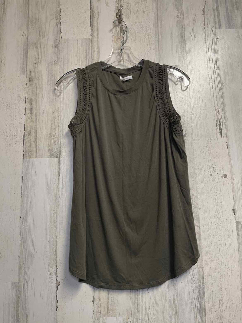 Maurices Size L Shirt