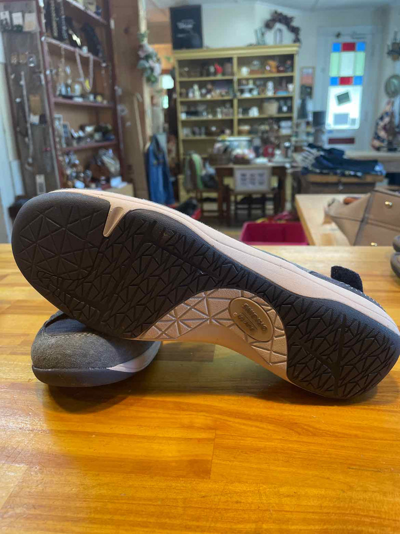 Shoe Size 10 Earth Sandals