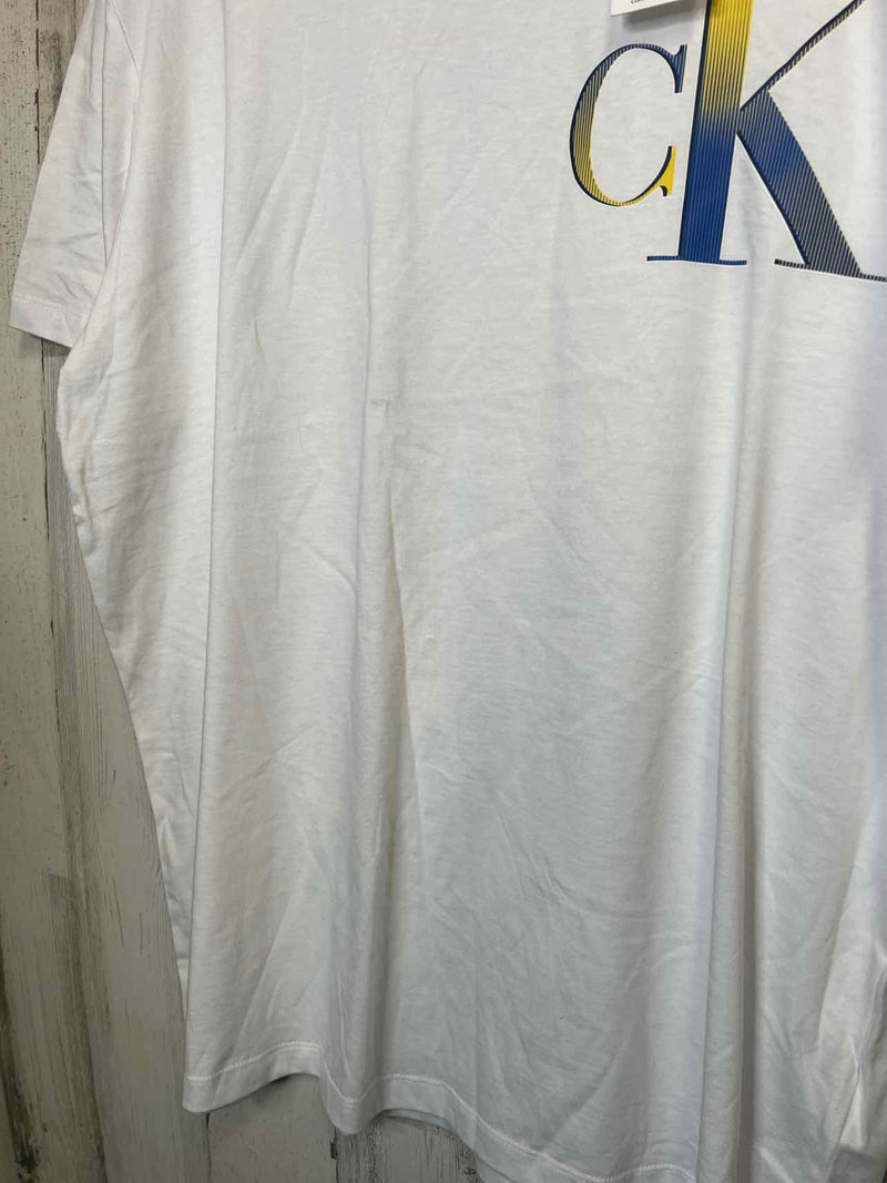 Calvin Klein Size XL Shirt