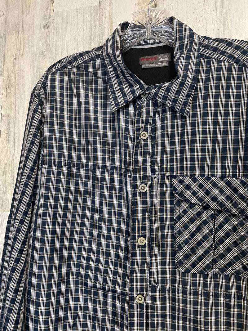 Size M Wrangler Shirt