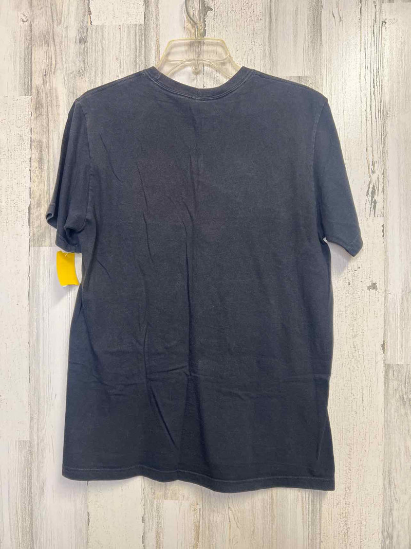 Size M Nike Shirt