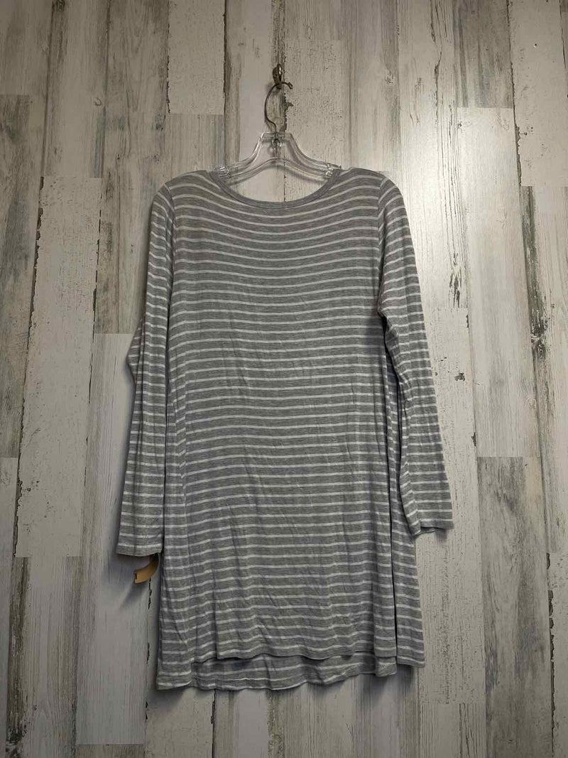 Charlotte Russe Size M Shirt