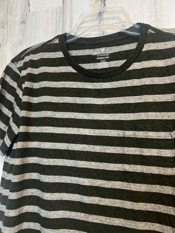 Size M American Eagle Shirt