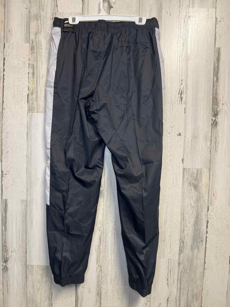 Size L Nike Pants