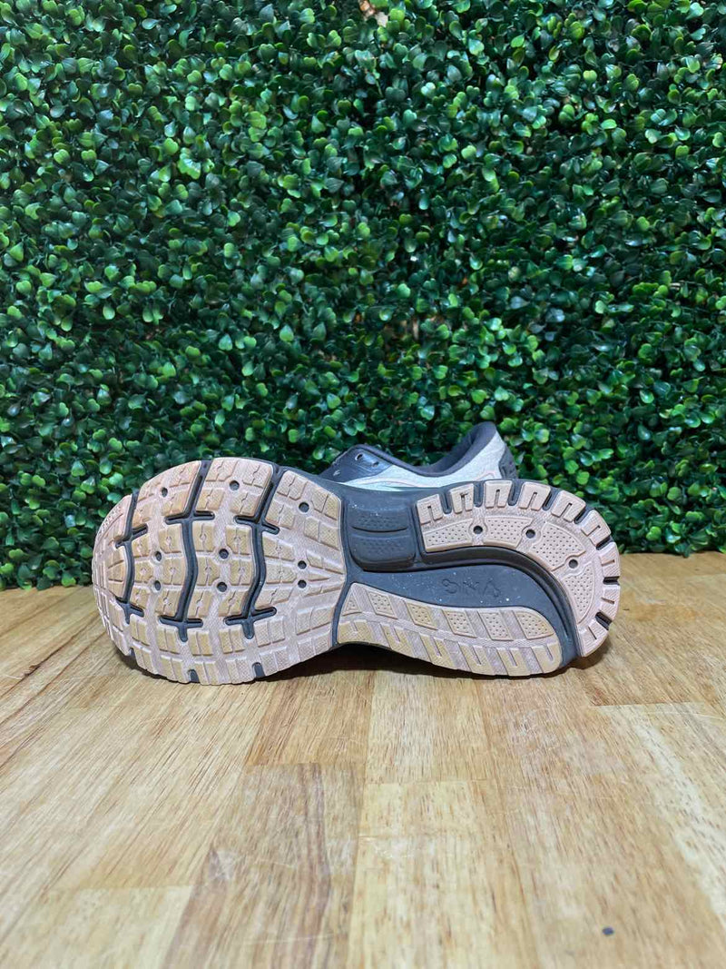 Shoe Size 7.5 Brooks Sneakers