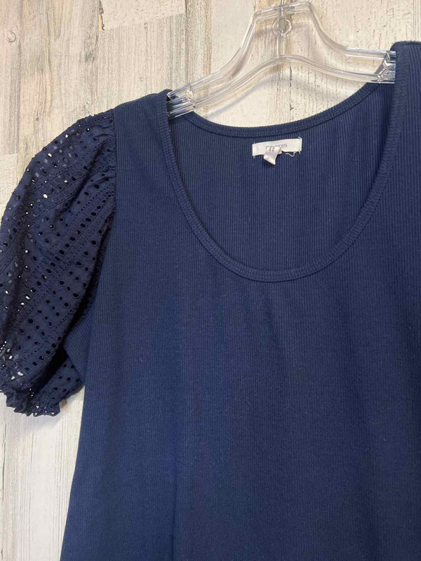 Maurices Size L Shirt