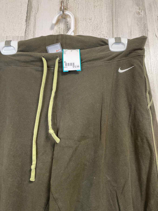 Size XL Nike Pants