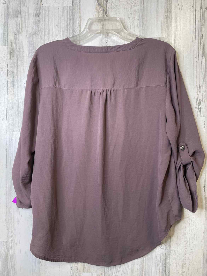 Maurices Size L Shirt