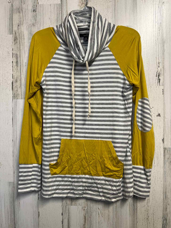 Size M Boutique Sweatshirt