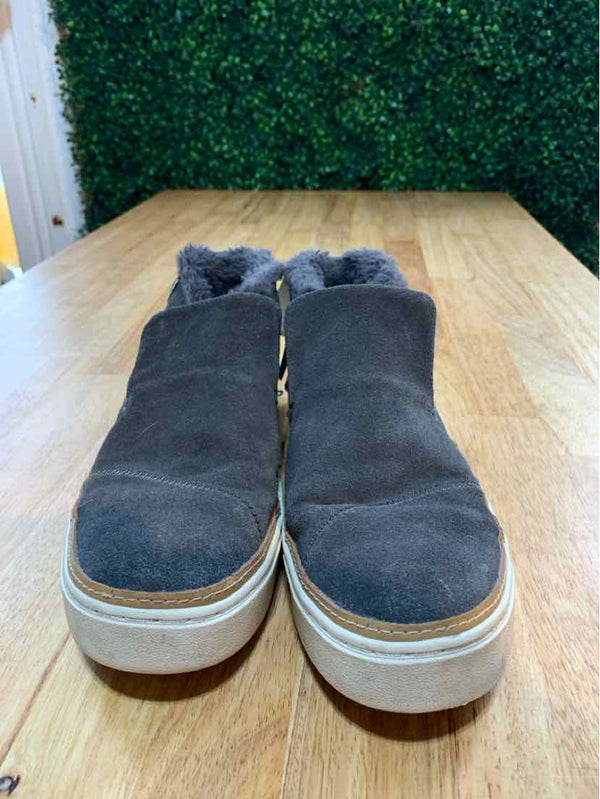 Shoe Size 8 TOMS Shoes
