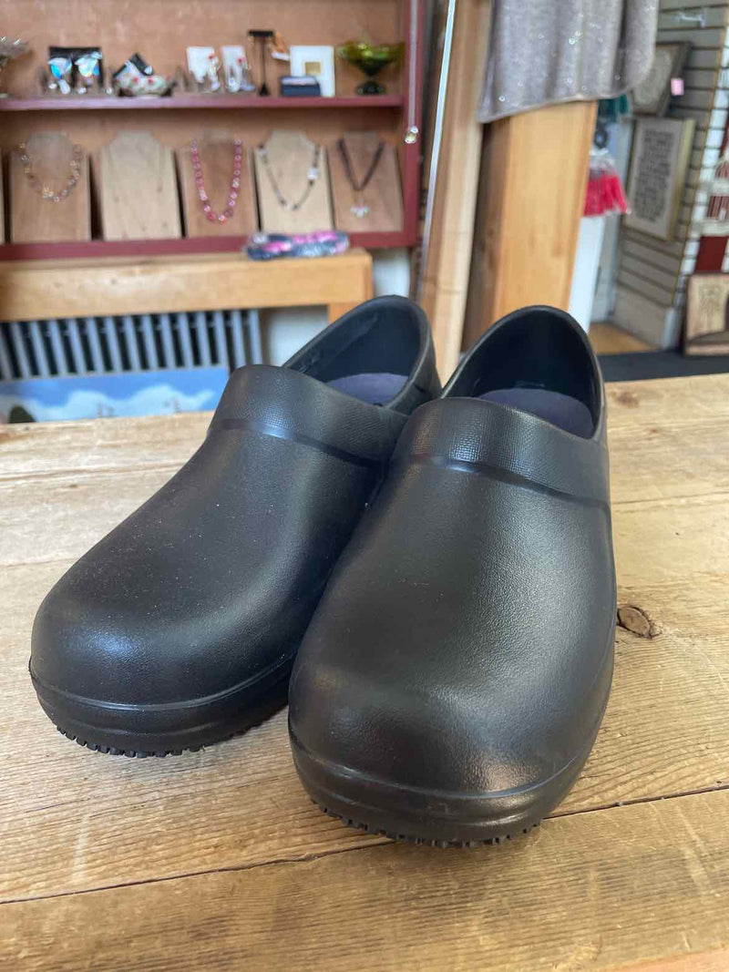 Shoe Size 9 Crocs Shoes