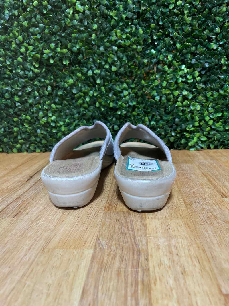 Shoe Size 9.5 Fly Flot Shoes