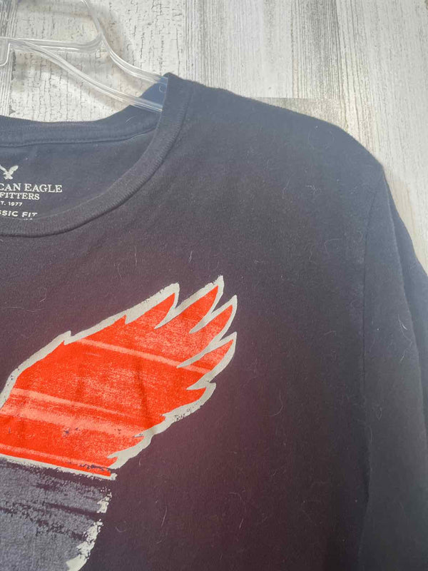 Size M American Eagle Shirt