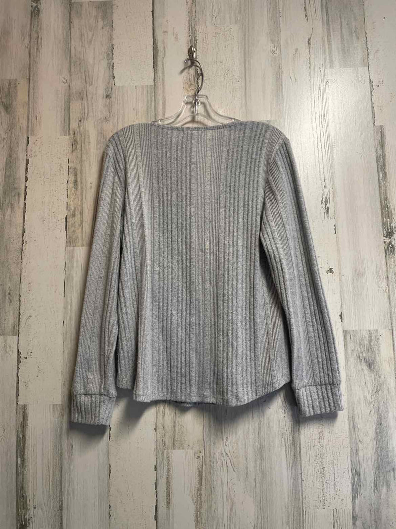 Maurices Size L Shirt
