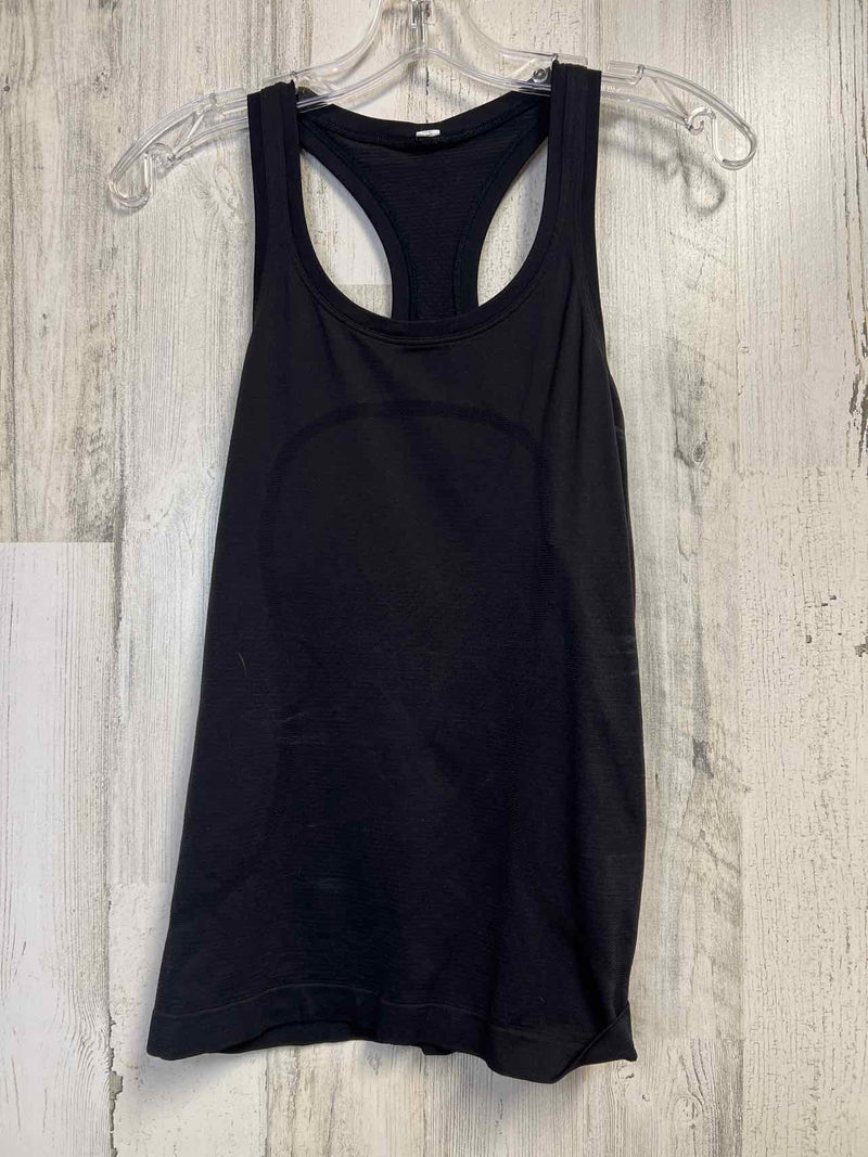 LuLuLemon Size S Shirt