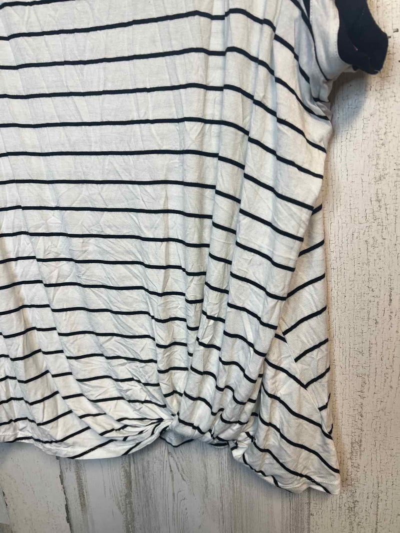 Maurices Size 3X Shirt