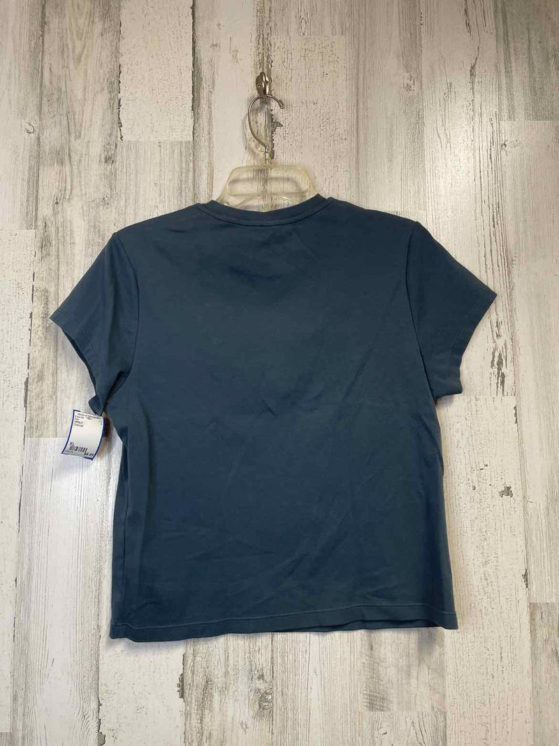 UNIQLO Size XL Shirt