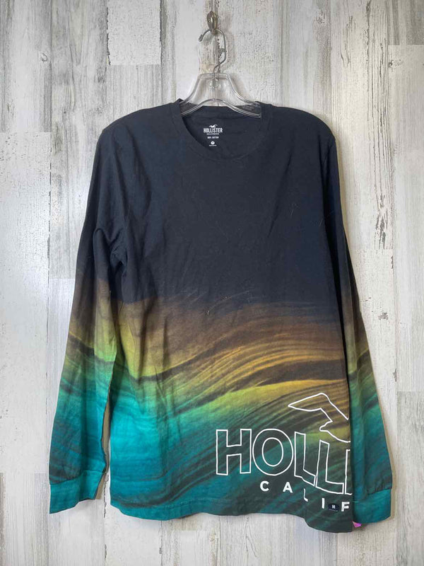 Size M Hollister Shirt