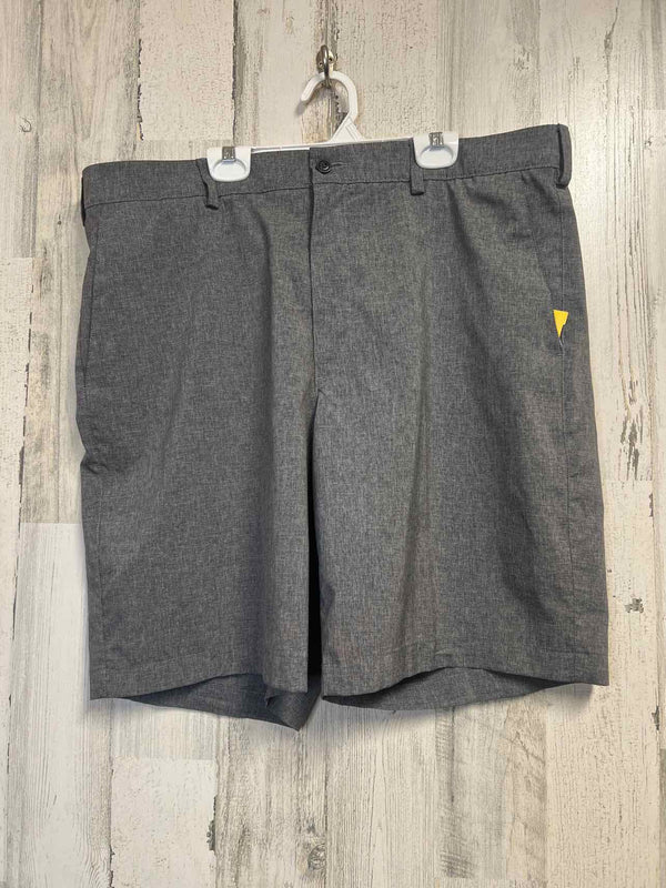Size 40 PGA Tour Shorts