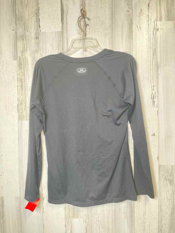 Under Armour Size M Shirt