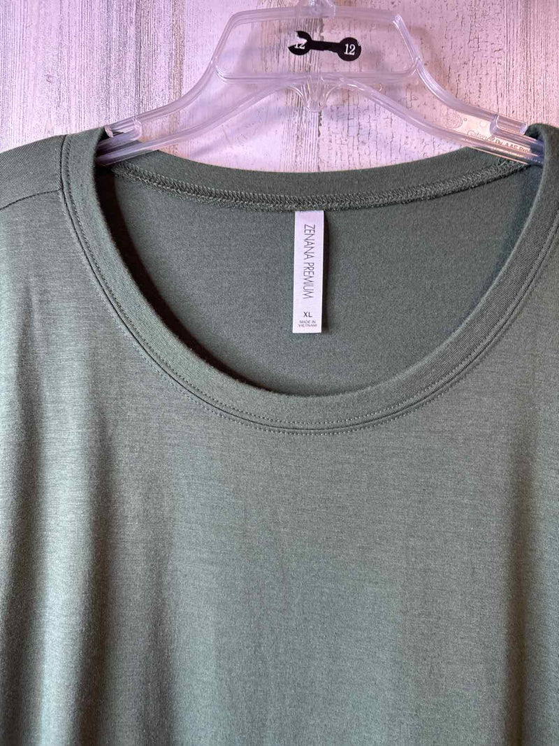 Zenana Outfitters Size XL Shirt