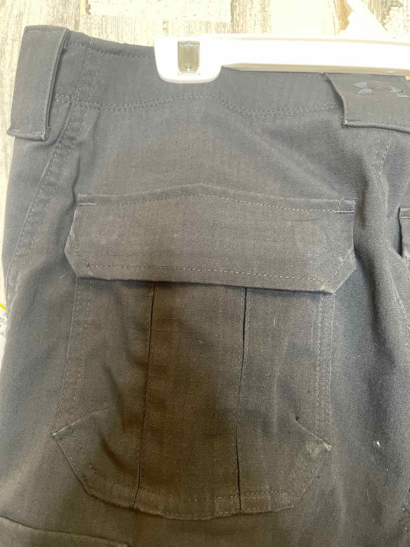 Size 34/32 Under Armour Pants