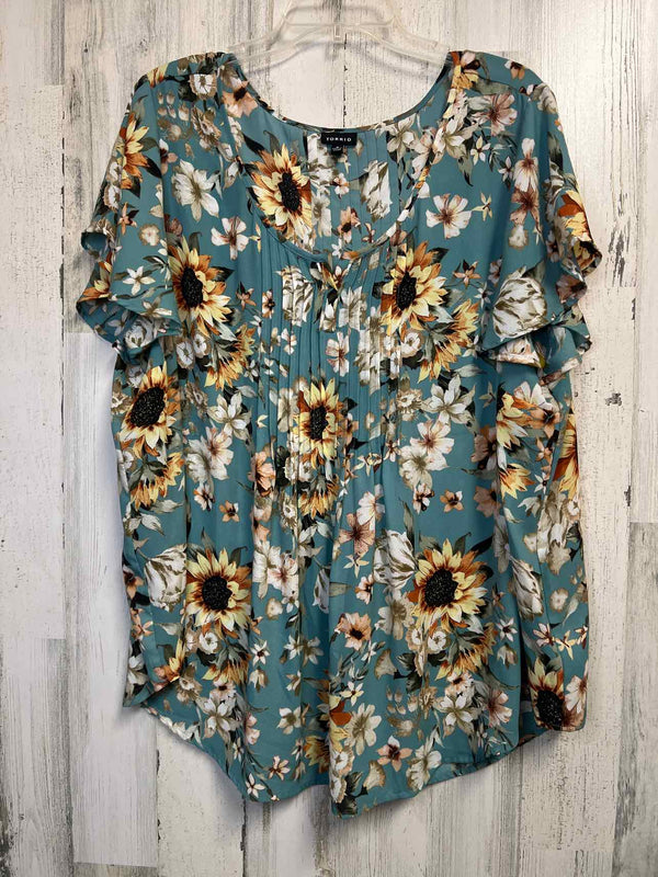 Torrid Size 2X Shirt