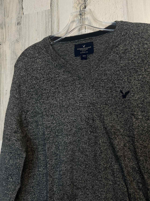 Size M American Eagle Shirt